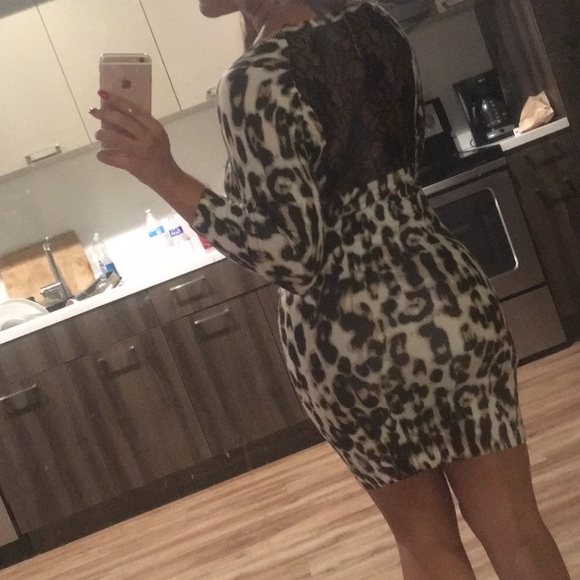 Guess dress size small - Picture 2 of 5